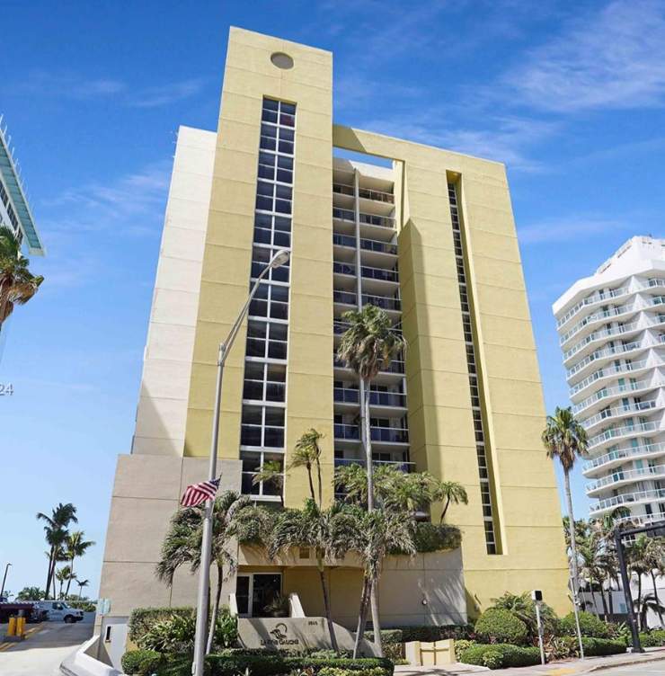 Main.jpg-nggid03291-ngg0dyn-740x752x65-00f0w010c010r110f110r010t010